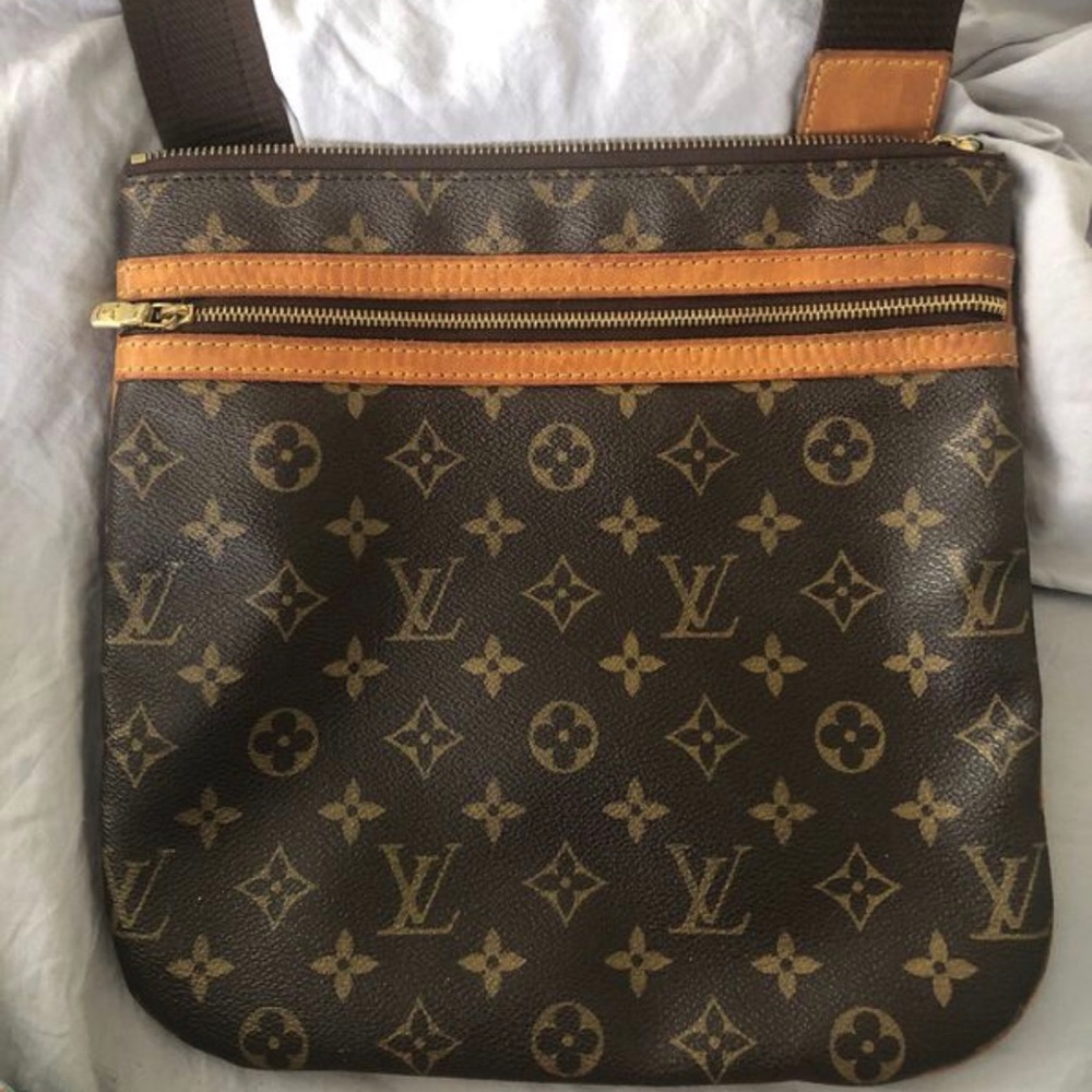 Louis Vuitton Monogram Pochette Bosphore